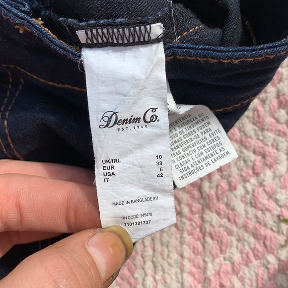 Denim co Dark Wash Shortie Short Jean sz 6 - Picture 4 of 5